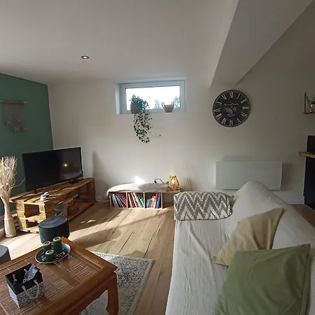Maison Familiale A La Campagne La Chapelle-du-Bourgay